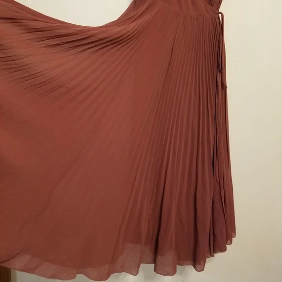Wilfred (Aritzia) Beaune wrap chiffon dress - apple butter - Picture 4 of 8